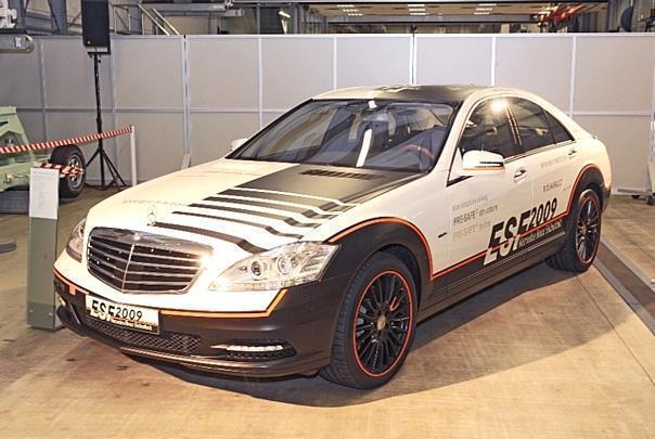 Experimental Safety Vehicle (ESV) 2009 from Mercedes-Benz in the crash hall at Sindelfingen. 